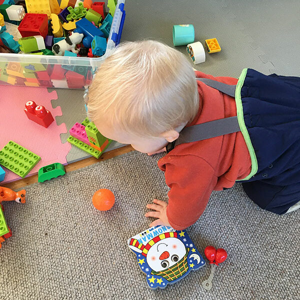 small-boy-playing-with-toys-ar-everest-learning